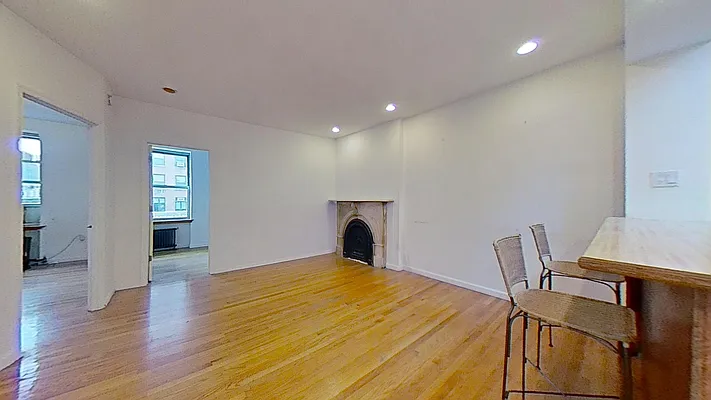 Rented by Bond New York | media 19