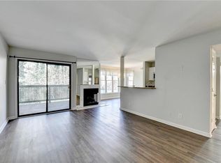 911 Garden Ct #911, Atlanta, GA 30328