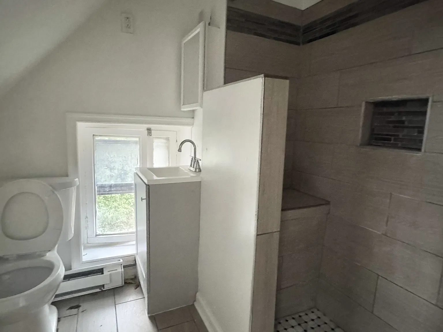 4908-14 Germantown Avenue Philadelphia, PA 19144 - 4908 Apt 8 — Photo 3