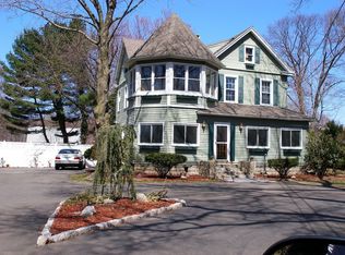 272 Welchs Point Rd, Milford, CT 06460