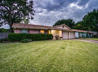 1115 Greenwood Ln, Lewisville, TX 75067