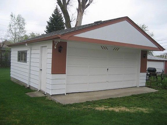 3rd image of 3447 N Osceola Ave