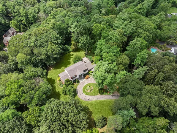 14 Pheasant Hill Lane, Old Brookville, NY 11545