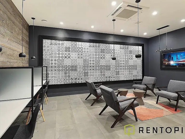 338 Evergreen Ave #302 — Photo 24