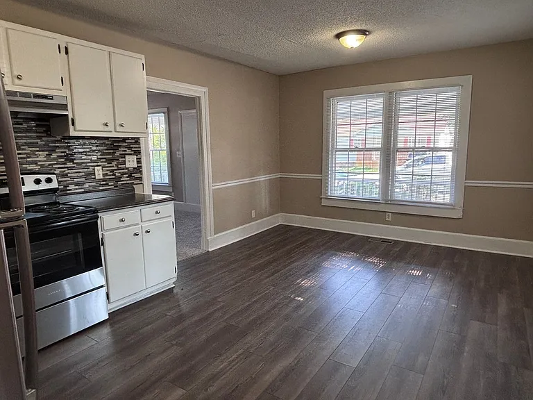 206 E Whittington St — Photo 7