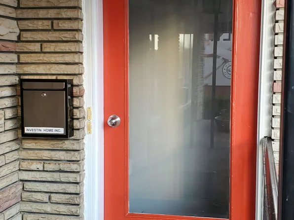 205 Queen St S #1, Mississauga, ON L5M 1L4