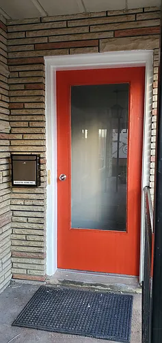 205 Queen St S #1 Photo 1