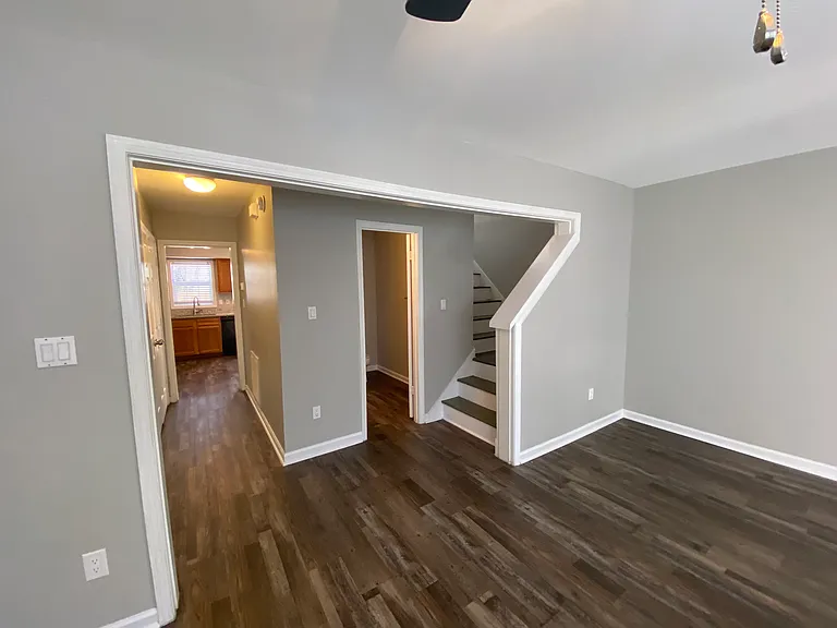 505 Avent Ferry Rd — Photo 3
