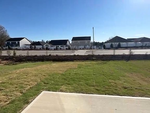 4th image of 860 Bullhorn Dr