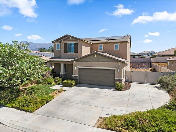 2nd image of 1171 Poinsettia Cir
