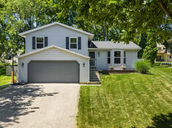 2836 Warner Ln, Madison, WI 53713