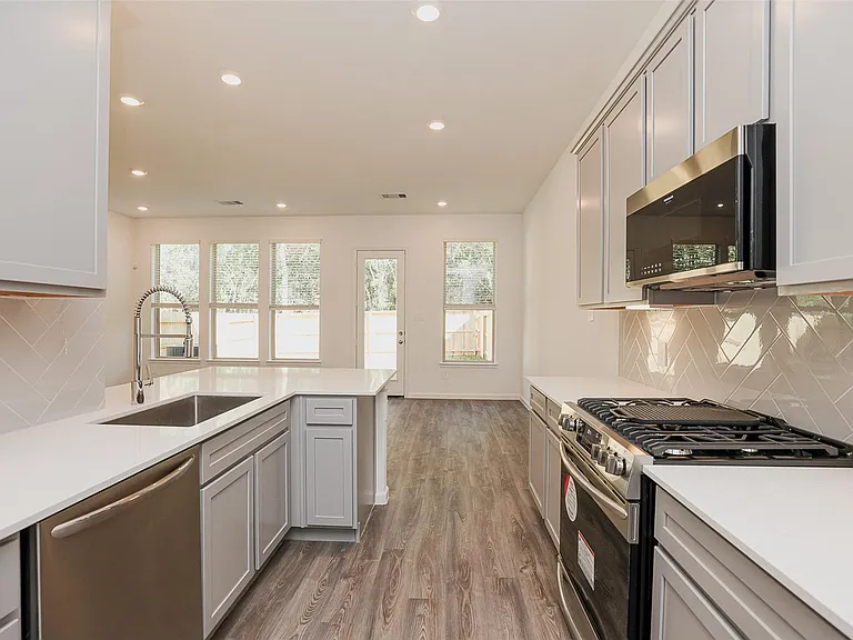 625 Royal Arch Dr — Photo 16