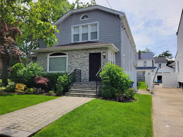 301 Linwood Ave, Cedarhurst, NY 11516