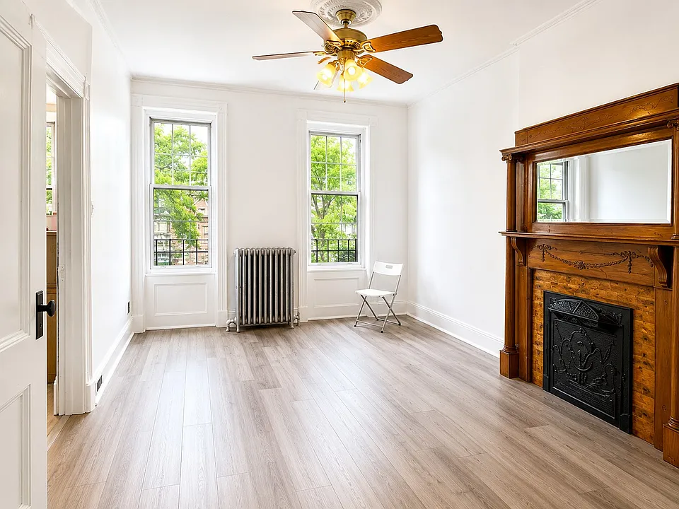 58 Hale Ave #2