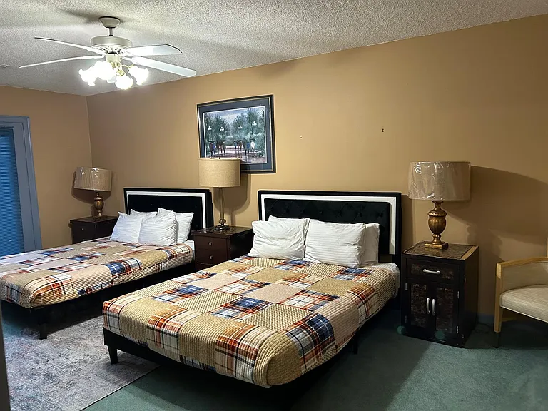 8220 Hunters Creek Dr — Photo 23