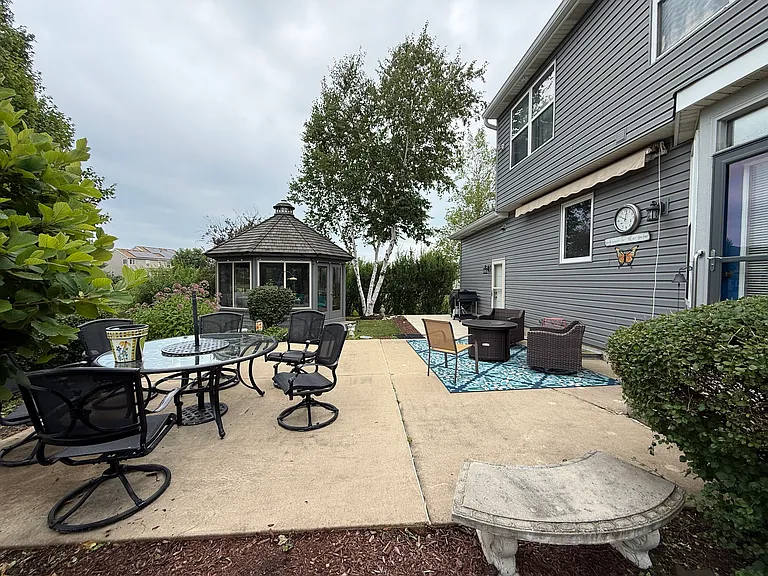 209 Rogers Way — Photo 23