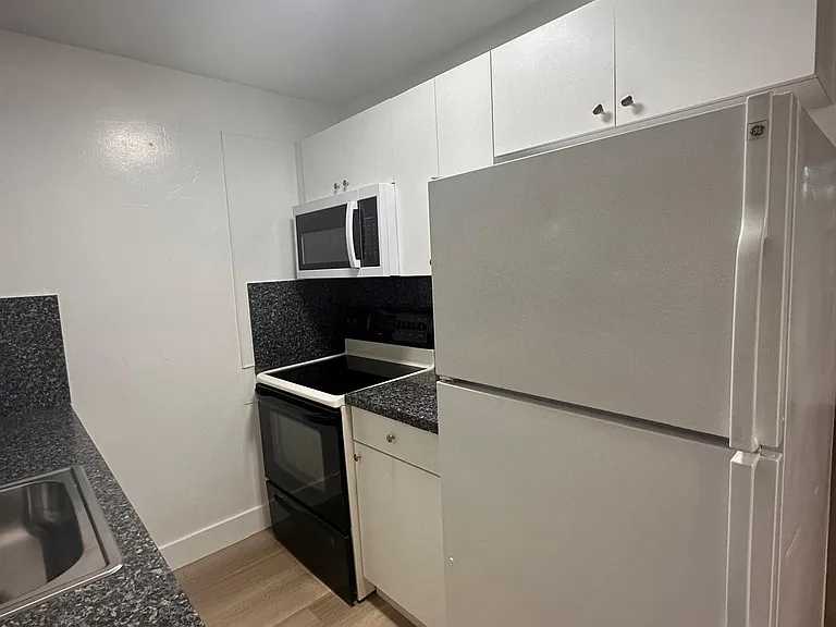 7720 N Miami Ave #104 — Photo 8