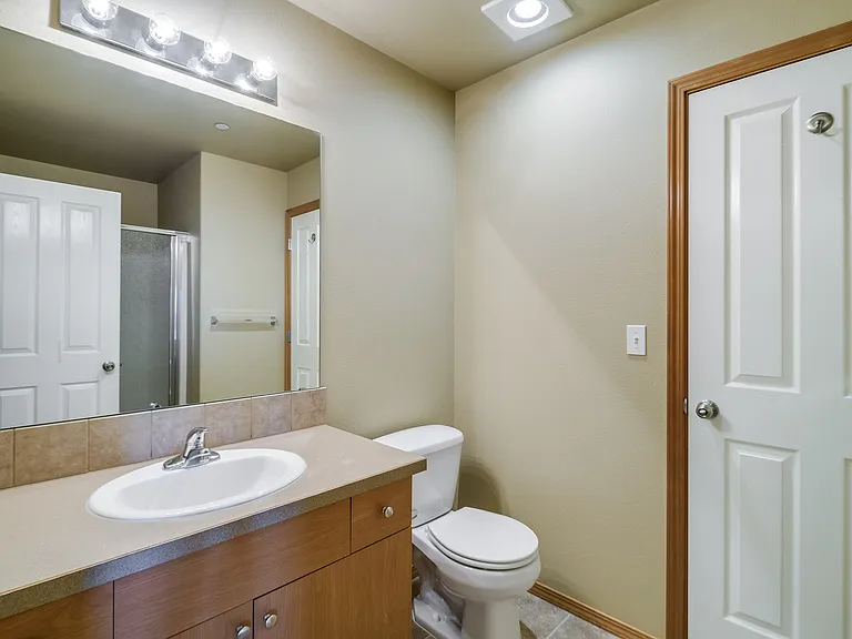 Glacier Vista Apartments — Photo 6