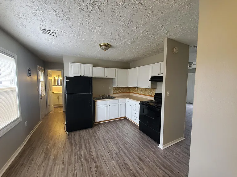 1047 Wellspring Dr — Photo 6