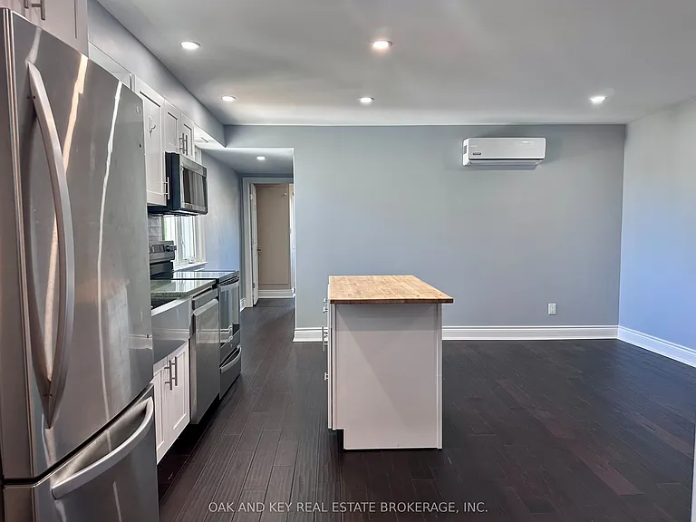 6 Lapp St #UPPER — Photo 7
