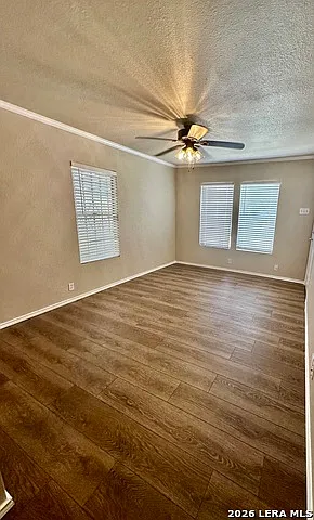 3 bed, 1.0 bath, 1004 sqft, $1,400 — Photo 3