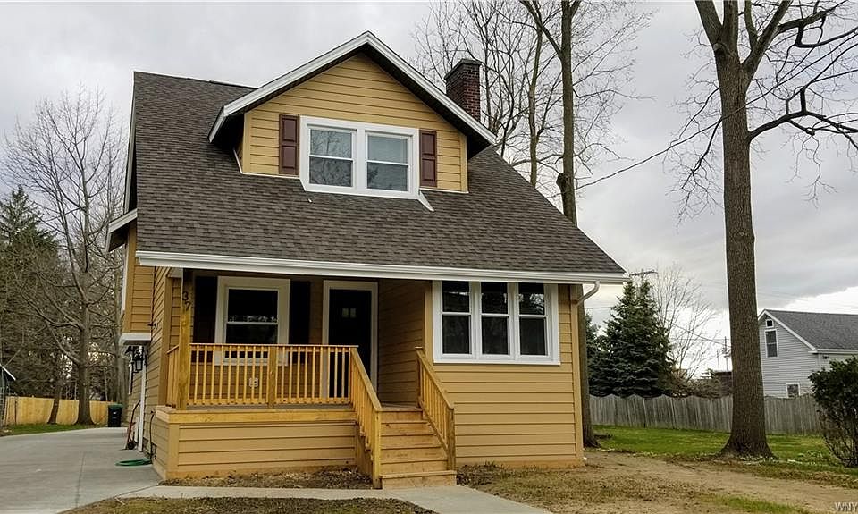 1st image of 37 Oakgrove Dr
