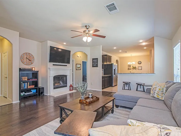 8905 Deadwood Ln — Photo 4