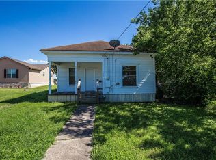 304 E Frederick St, Riesel, TX 76682