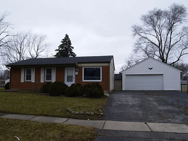 284 Paxton Ave photo 1
