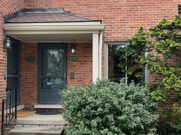 1075 Wimbleton Dr #1075, Birmingham, MI 48009