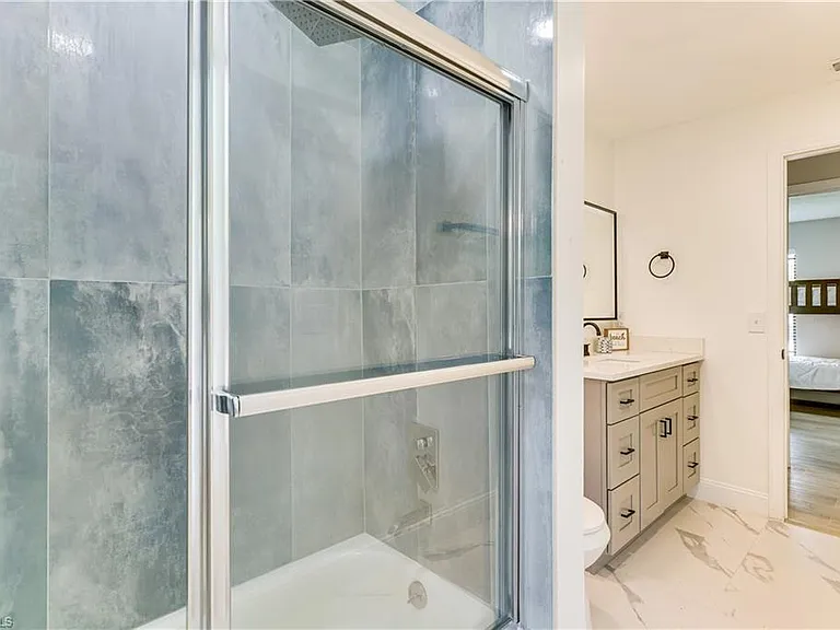 6030 Perthshire Ln — Photo 30