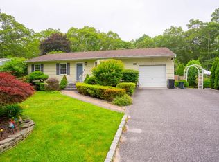 20 Howe Rd, Coram, NY 11727