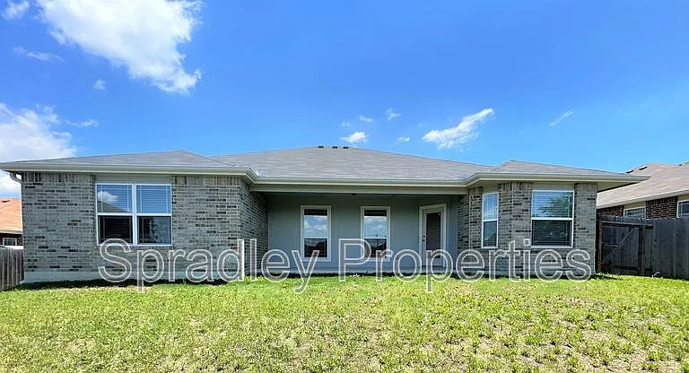 2214 Justice Dr — Photo 9