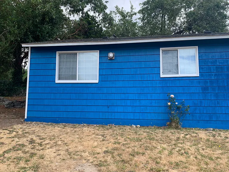 Back of duplex facing Oak Street