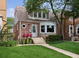 2916 W Fargo Ave, Chicago, IL 60645