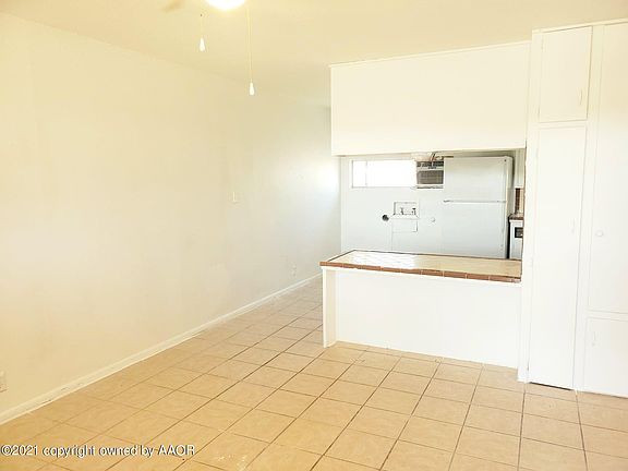 3rd image of 300 N Western St