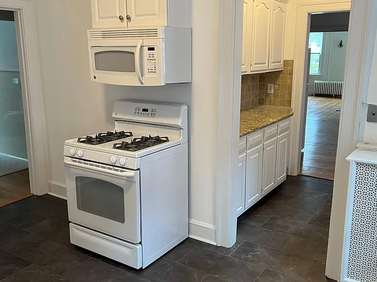 142 Everit St #1 — Photo 6