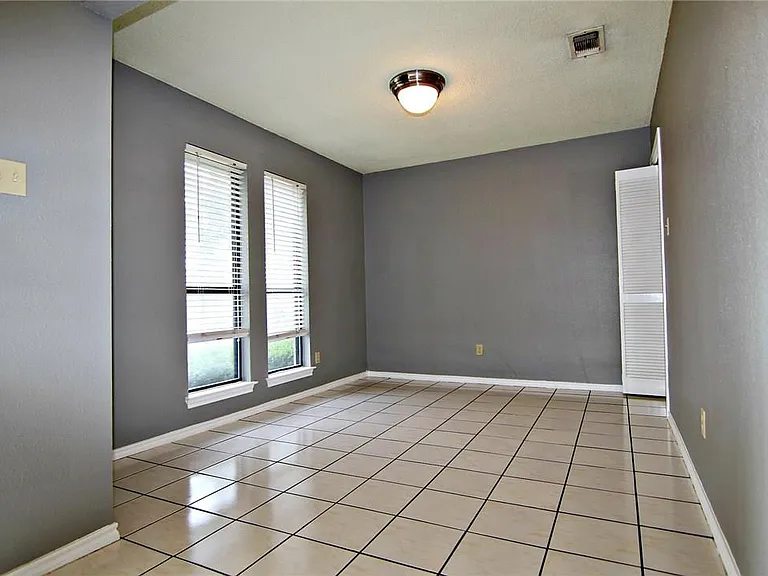 6601 Colina Ln — Photo 6