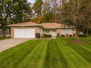 13515 Laurel Ln, Valley View, OH