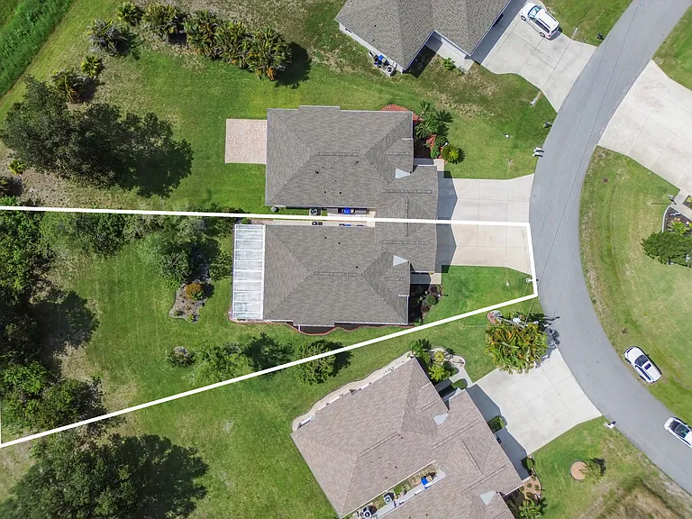 1358 Hedgewood Cir — Photo 29