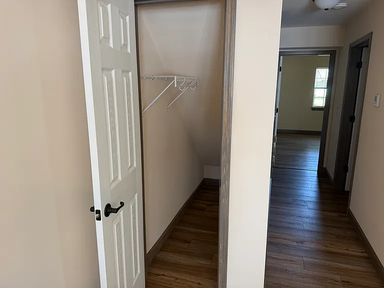 526 Gillham St — Photo 9