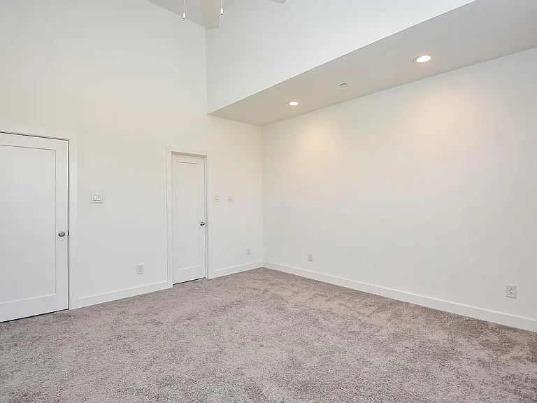 18708 Centro Main St — Photo 28