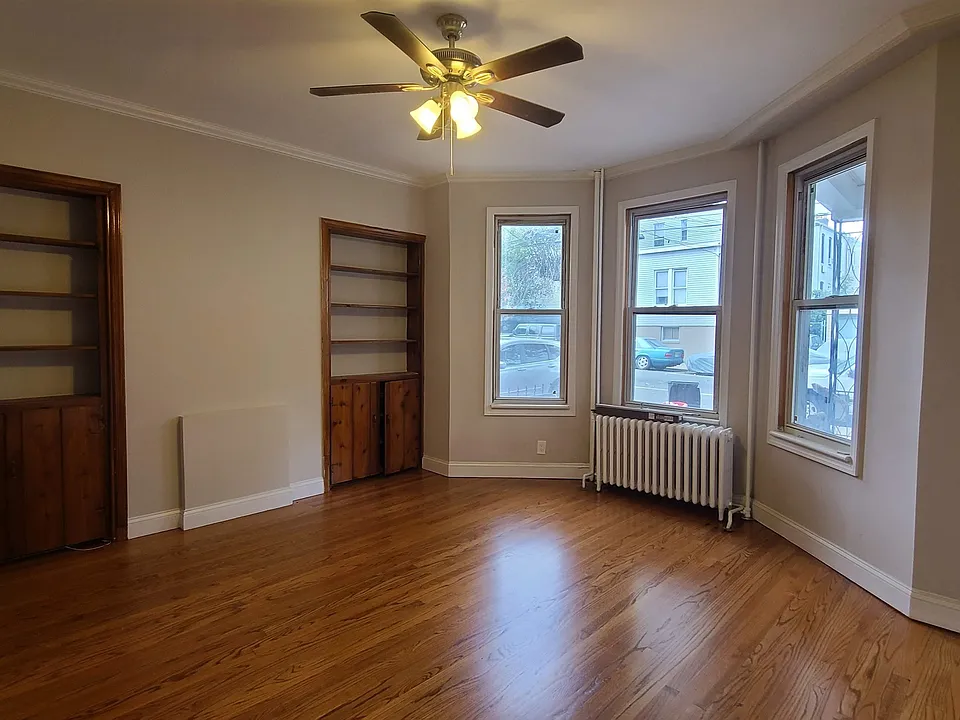 476 Gregory Ave #1