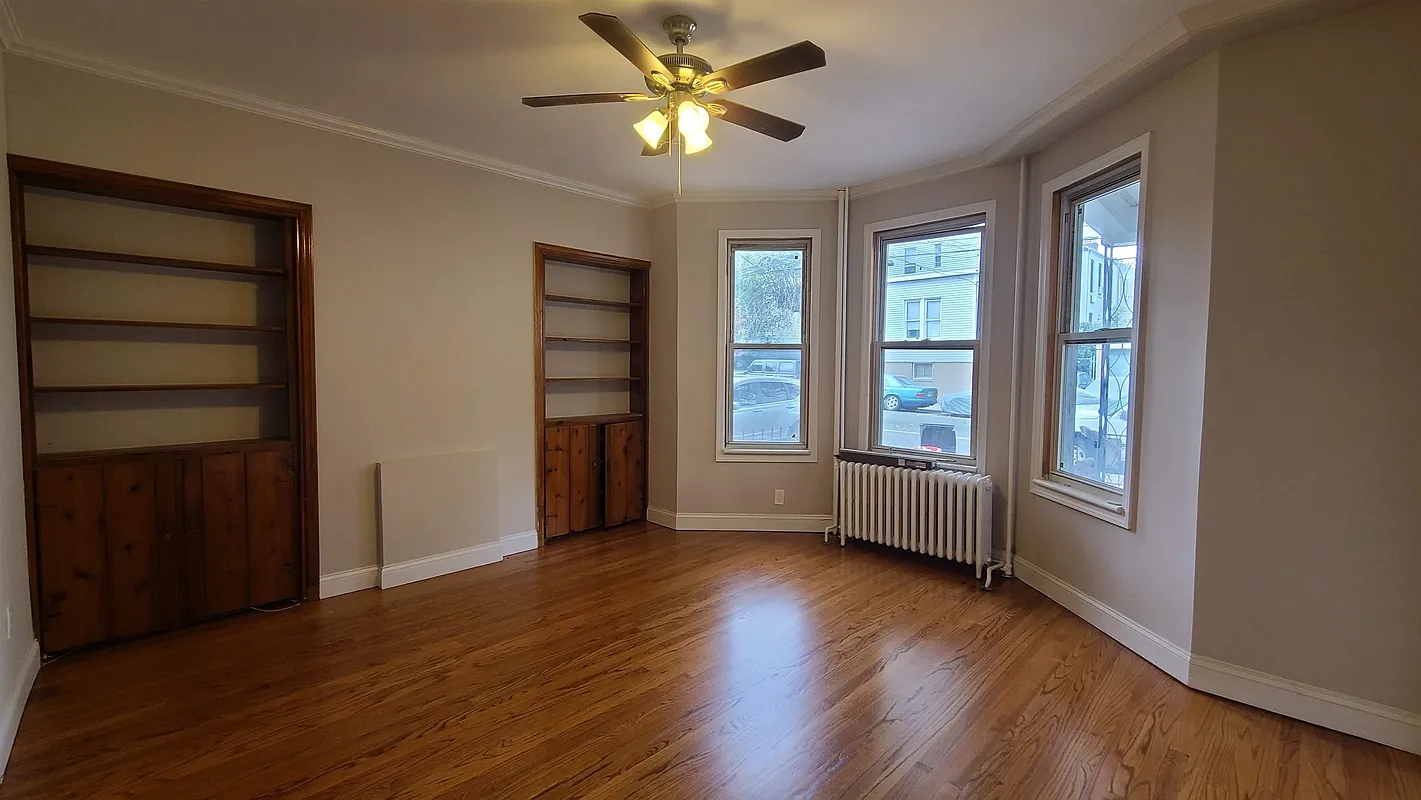 476 Gregory Avenue 1