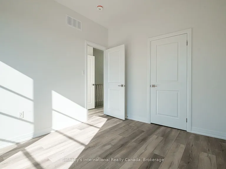 550 Grey St #29 — Photo 5