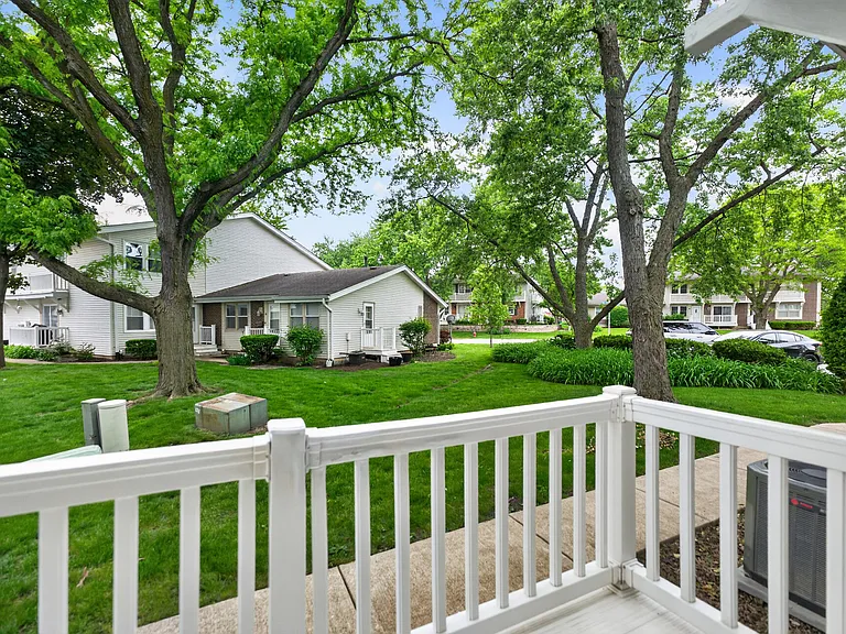 212 Amherst Ct #C — Photo 18