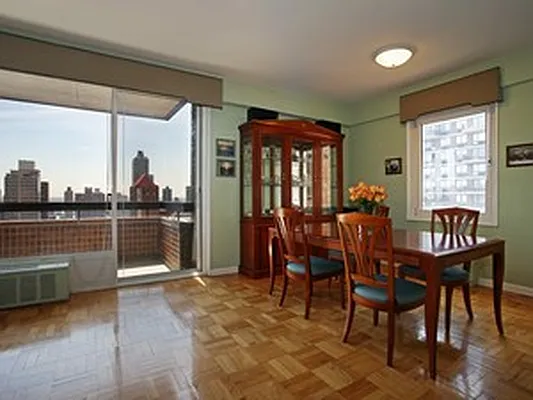 Sold by Corcoran | media 27