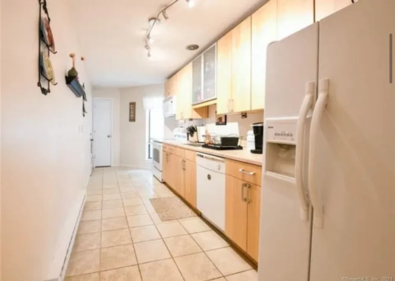 1 bed, 770 sqft, $1,695 — Photo 3