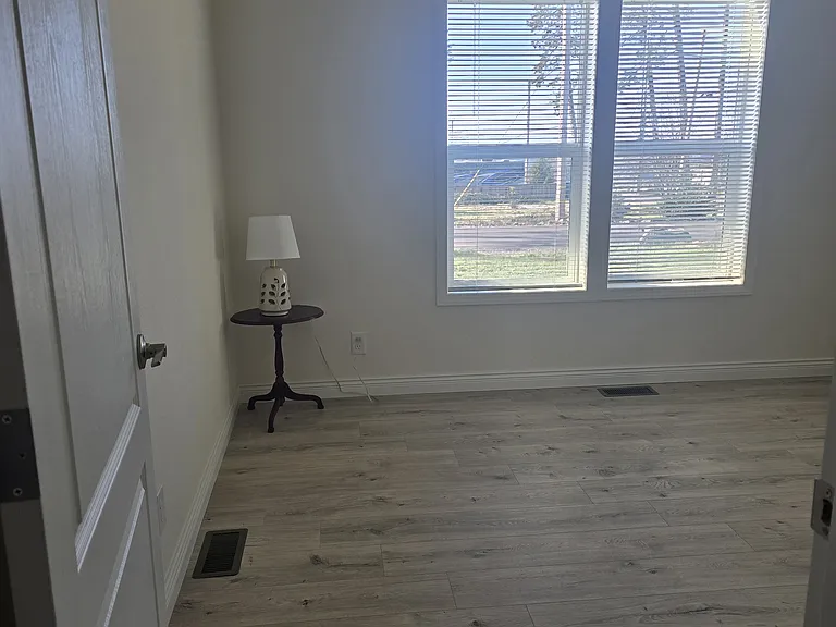 Laurel Dr — Photo 1