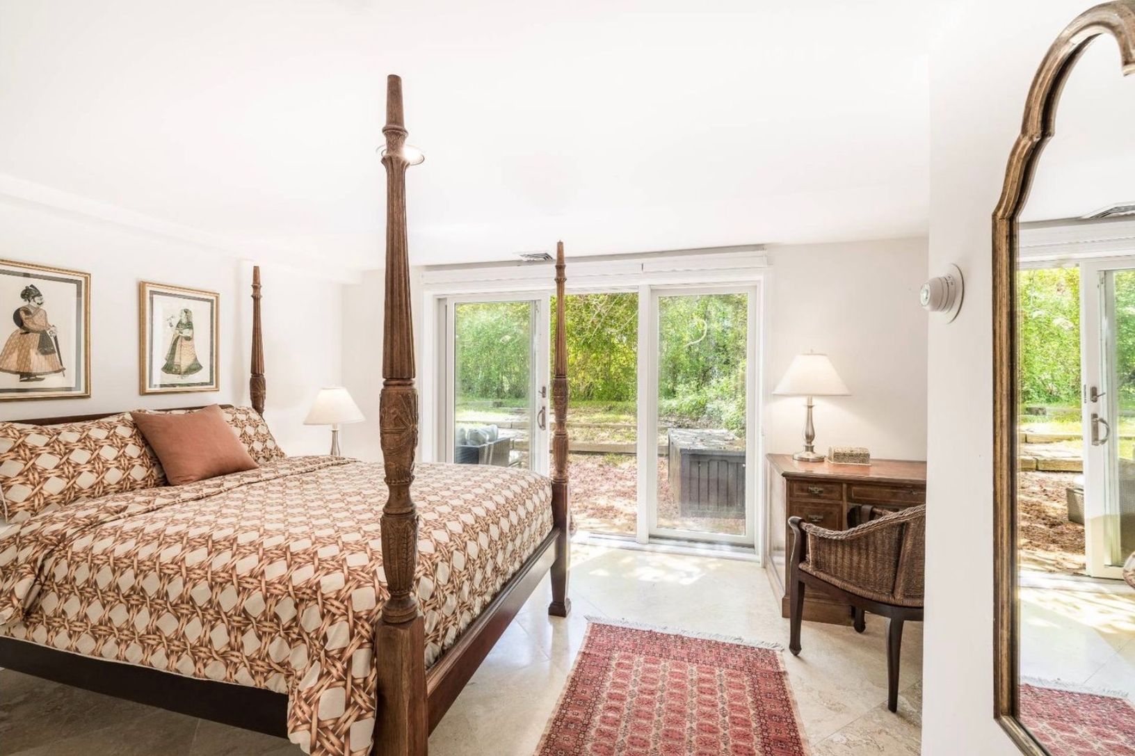  queen bedroom, office nook available, access to patio, pool & front